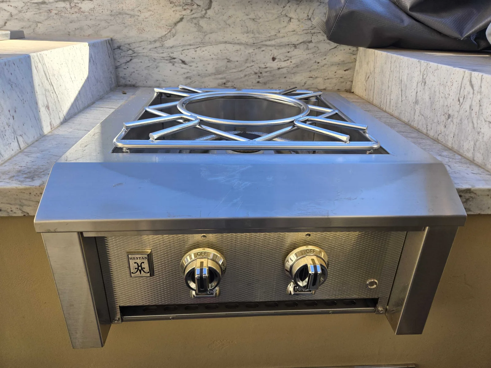 Hestan outdoor power burner.