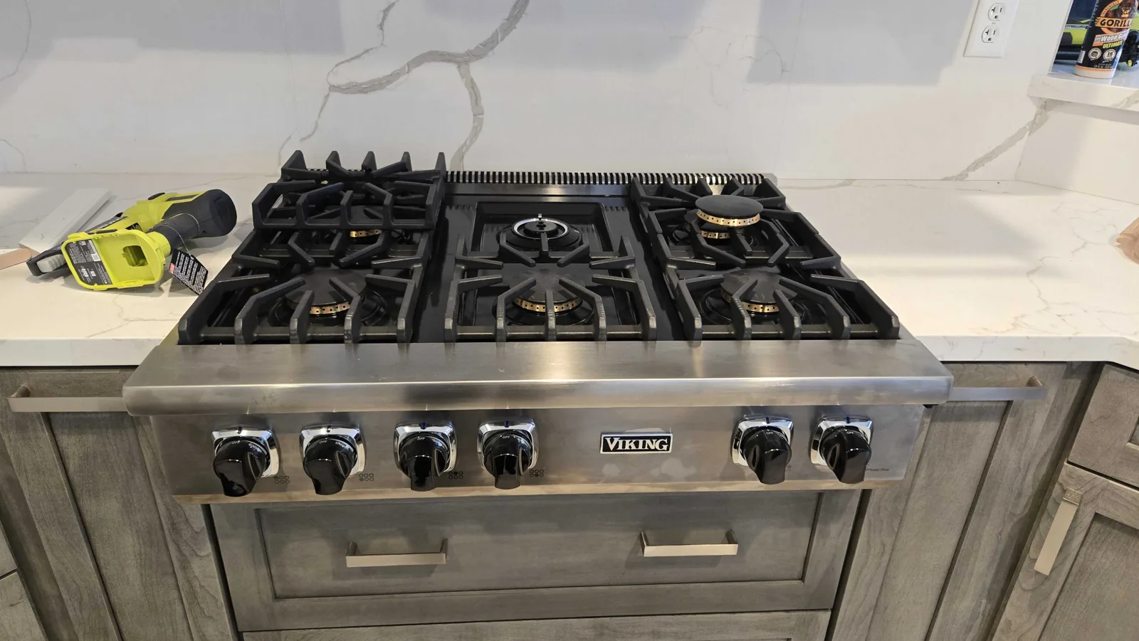 Viking gas rangetop.